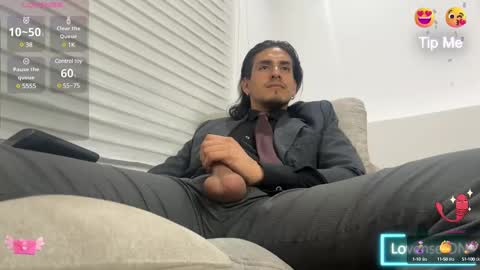 Snapshot of tom_blunt96 chatting on 02.26.25 TOM online show from 02.26.25