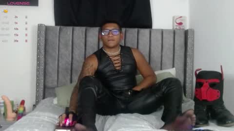 Snapshot of tom_brown12 chatting on 01.14.25 Tom online show from 01.14.25