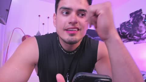 Snapshot of tom_mckleein chatting on 12.01.24 TOM MCKLEEIN instagram online show from 12.01.24