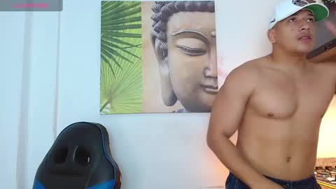 Tom muscle1 online show from 01.08.25