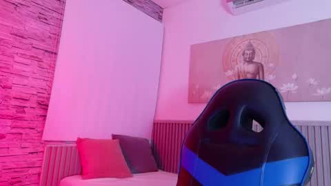 Tom muscle1 online show from 03.25.26