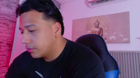 Tom muscle1 online show from 04.14.26