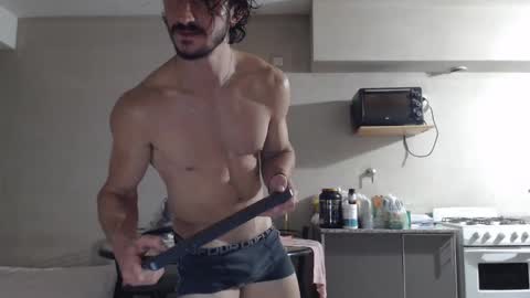 tom_show online show from 03.01.25