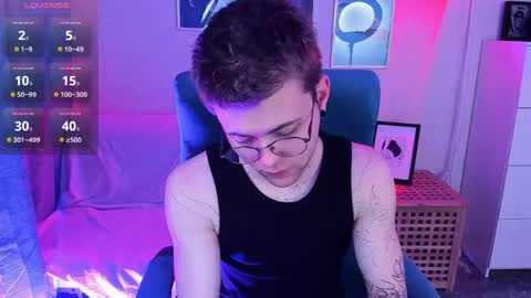 Snapshot of tomas_norton chatting on 05.27.26 tomas_norton online show from 05.27.26