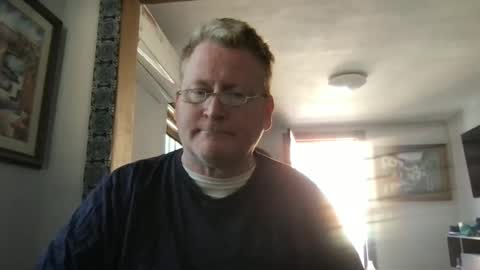 Snapshot of tomascausa chatting on 01.15.25 Hola online show from 01.15.25