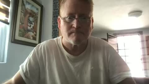 Snapshot of tomascausa chatting on 02.06.25 Hola online show from 02.06.25