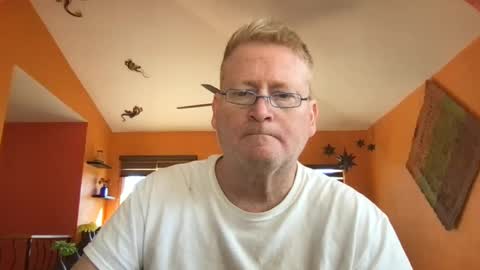 Snapshot of tomascausa chatting on 03.12.25 Hola online show from 03.12.25