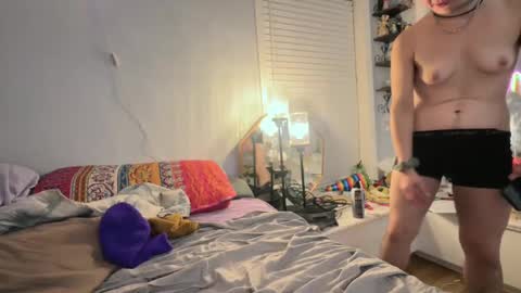 tomboy_titties online show from 10.11.25