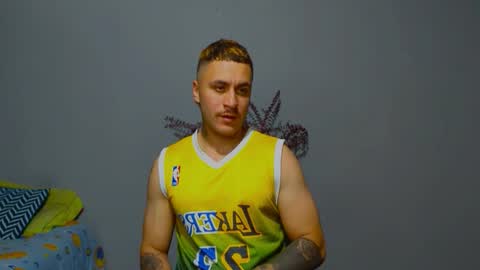 tomDavisXl online show from 10.09.25