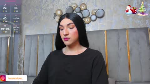 Snapshot of tomlondon_ chatting on 12.27.24 online show from 12.27.24