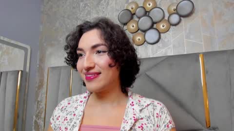 Snapshot of tomlondon_ chatting on 01.19.25 online show from 01.19.25