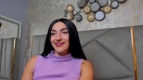 Snapshot of tomlondon_ chatting on 01.24.25 online show from 01.24.25