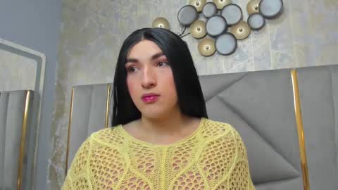 Snapshot of tomlondon_ chatting on 02.07.25 online show from 02.07.25