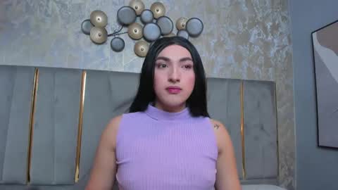 Snapshot of tomlondon_ chatting on 02.09.25 online show from 02.09.25
