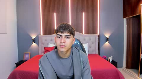 Snapshot of tommy18__ chatting on 10.29.25 Tommy  online show from 10.29.25