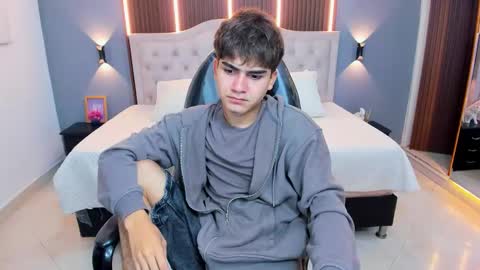 Tommy  online show from 01.11.26