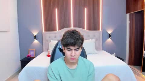 Tommy  online show from 02.05.26