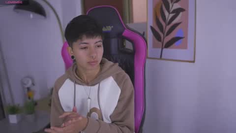 Snapshot of tommy_blue1 chatting on 09.22.25 Blue online show from 09.22.25