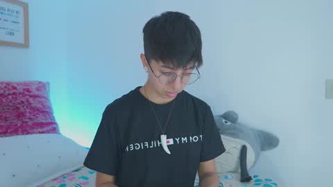 Snapshot of tommy_blue1 chatting on 10.21.25 Blue online show from 10.21.25