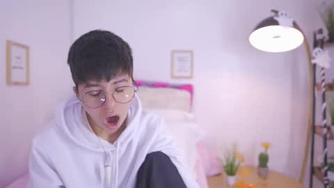 Snapshot of tommy_blue1 chatting on 10.29.25 Blue online show from 10.29.25