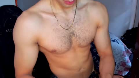 Snapshot of tommy_bred chatting on 02.16.25 Twitter BreddTommy IG tommy bredd online show from 02.16.25