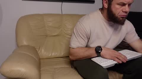 Snapshot of tommy_burnzzz chatting on 12.18.24 tommy burnzzz online show from 12.18.24