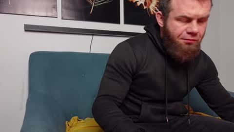 Snapshot of tommy_burnzzz chatting on 02.14.25 tommy burnzzz online show from 02.14.25