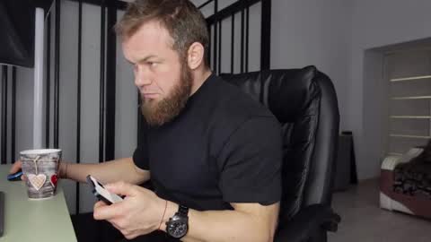 Snapshot of tommy_burnzzz chatting on 03.03.25 tommy burnzzz online show from 03.03.25