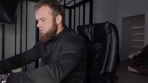 Snapshot of tommy_burnzzz chatting on 03.05.25 tommy burnzzz online show from 03.05.25