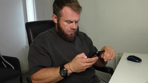 Snapshot of tommy_burnzzz chatting on 10.06.25 tommy burnzzz online show from 10.06.25