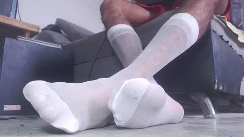   Thomas    online show from 11.26.25