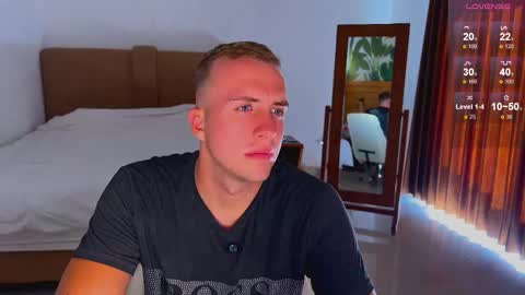 Snapshot of tommy_cumfinger chatting on 10.19.25 Tommy online show from 10.19.25