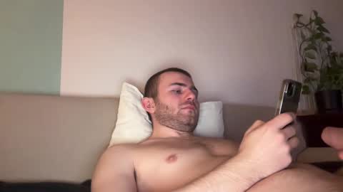 Snapshot of tommyflash_tut chatting on 02.26.25 tommyflash_tut online show from 02.26.25