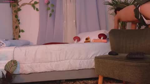 Snapshot of tommyfoxboy chatting on 10.07.25 Tommy Foxboy online show from 10.07.25