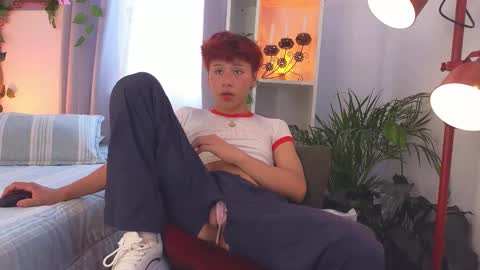 Snapshot of tommyfoxboy chatting on 11.03.25 Tommy Foxboy online show from 11.03.25