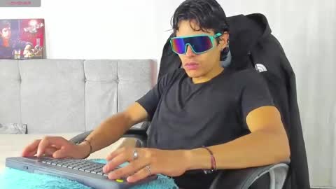 tommyhot7 online show from 06.15.26