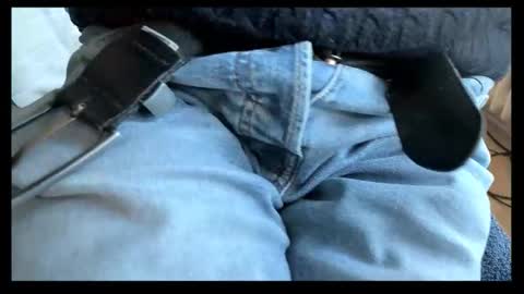 Snapshot of tomtotal chatting on 11.26.25 Tom online show from 11.26.25