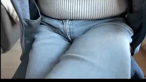 Snapshot of tomtotal chatting on 03.27.26 Tom online show from 03.27.26