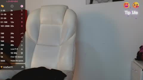 Snapshot of tonibelmont chatting on 02.19.25 TONI BELMONT online show from 02.19.25