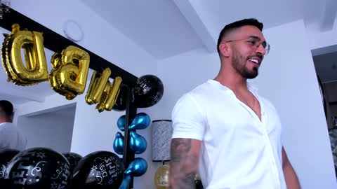 Snapshot of tony_muscle1 chatting on 12.27.24 tony muscle1 online show from 12.27.24