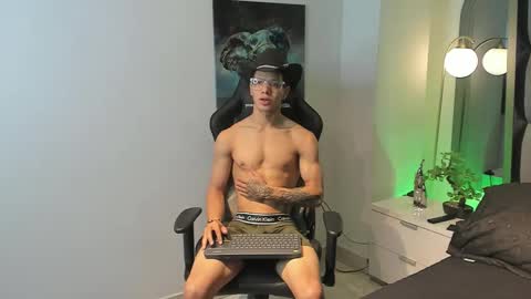 tony_petrov online show from 09.25.25