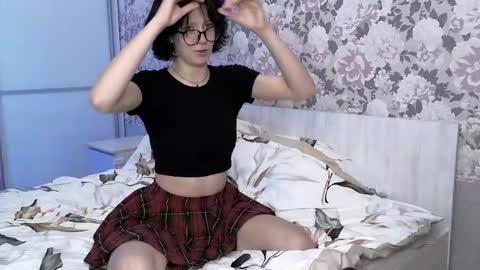 Snapshot of tonyayul chatting on 12.01.25 Jeny online show from 12.01.25