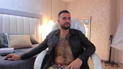 Snapshot of tonylatino_ chatting on 02.13.26 Tony online show from 02.13.26