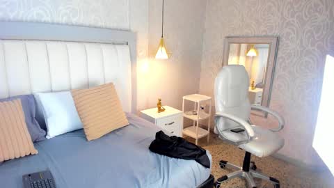 Snapshot of tonylatino_ chatting on 02.23.26 Tony online show from 02.23.26