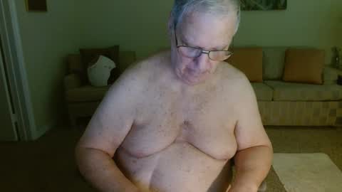 Snapshot of tonysview12000 chatting on 10.01.25 tonysview12000 online show from 10.01.25