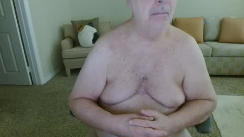 Snapshot of tonysview12000 chatting on 12.19.25 tonysview12000 online show from 12.19.25