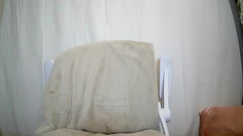 Snapshot of toohorny4college chatting on 10.02.25 Isabel online show from 10.02.25