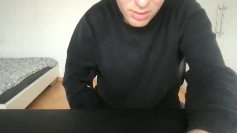 Max online show from 10.04.25