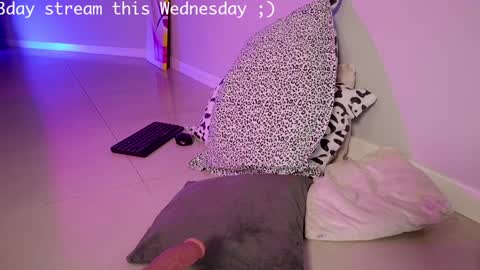 Snapshot of toomuch_wet_ chatting on 01.20.25 Come find me on Fansly  online show from 01.20.25