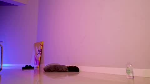 Snapshot of toomuch_wet_ chatting on 02.26.25 Come find me on Fansly  online show from 02.26.25